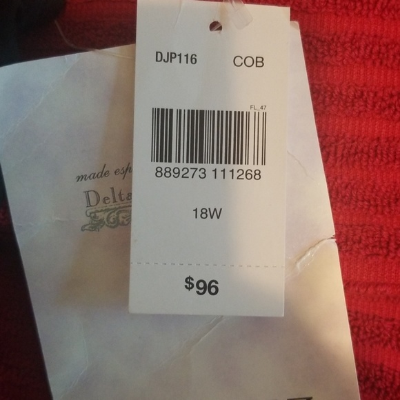 Swimsuit - Picture 3 of 4